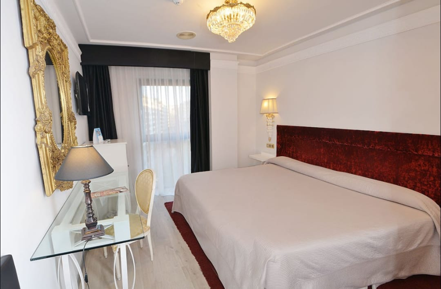 Hotel con jacuzzi en Ulloa